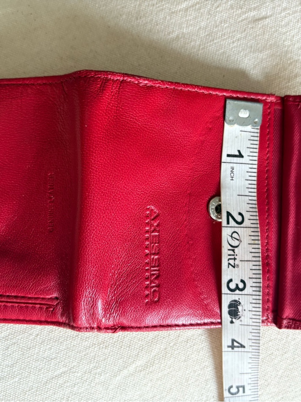 Axessimo Red Leather Compact Wallet - Picture 7 of 8